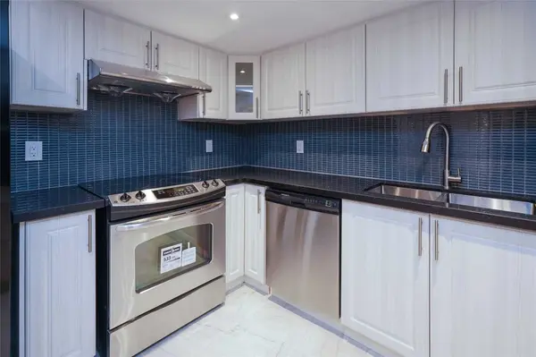 1599 Kingsbank CT #Bsmt, Mississauga, ON L5M 4W4