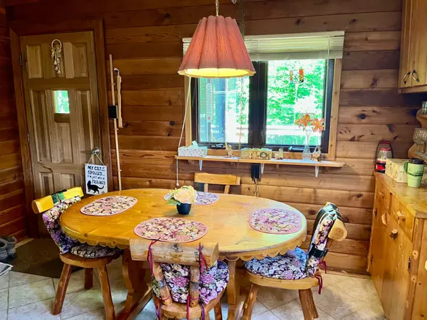 19626 41 HWY, Addington Highlands, ON K0H 1K0