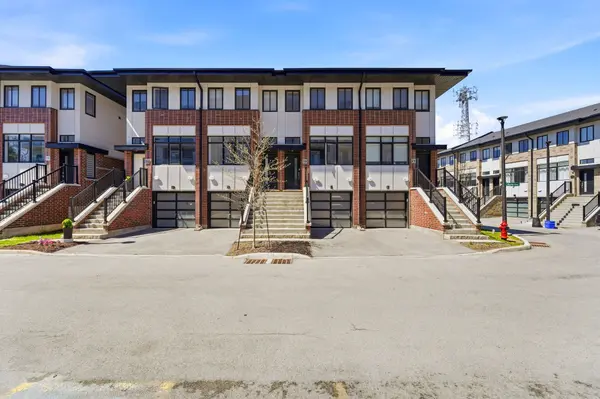 19 Markle CRES, Hamilton, ON L9G 0H4