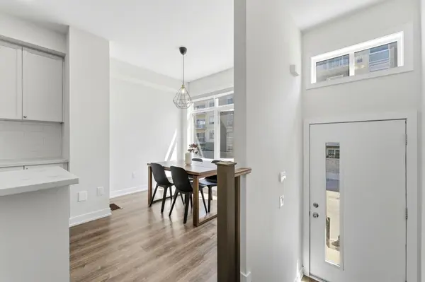 19 Markle CRES, Hamilton, ON L9G 0H4