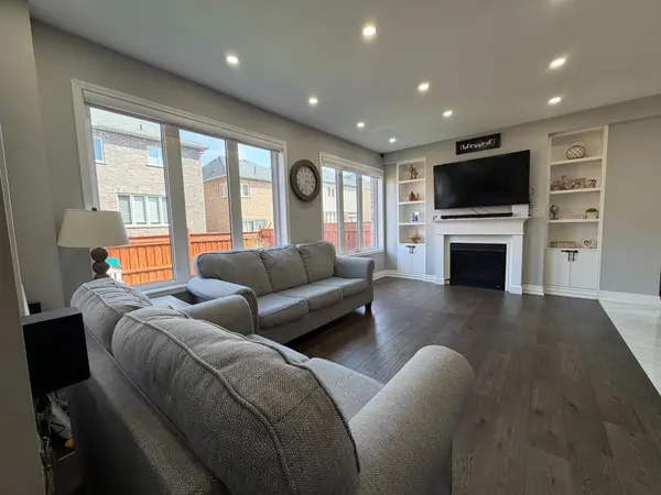 42 Mccargow DR, Haldimand, ON N3W 0C3