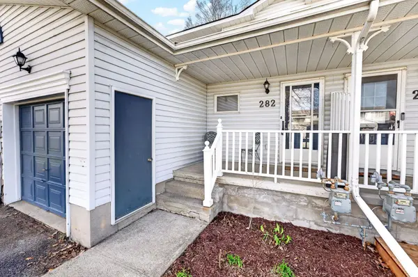 282 Vanguard CT, Kingston, ON K7M 8P9