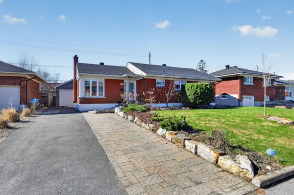 754 Cork ST, Elmvale Acres And Area, ON K1G 1X9