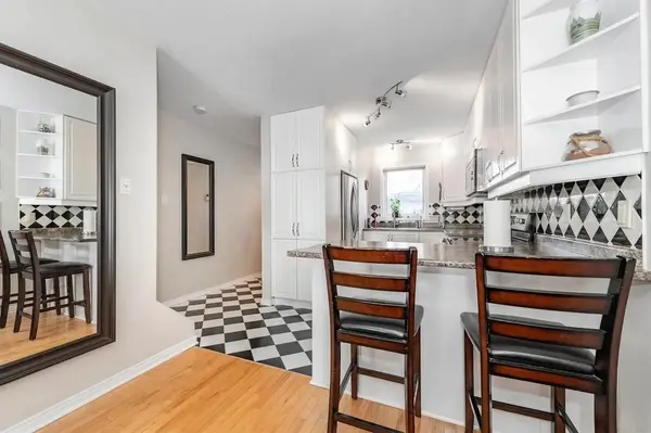 5-395 Bell ST S, Dows Lake - Civic Hospital And Area, ON K1S 4K5