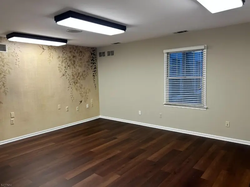 122 Rt173/122 West Main, Clinton Town, NJ 08809