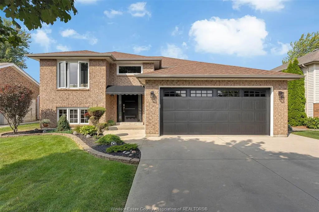 482 THORN RIDGE, Amherstburg, ON N9V 3X4