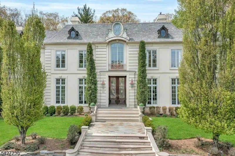 501 Timberline Dr, Franklin Lakes Boro, NJ 07417
