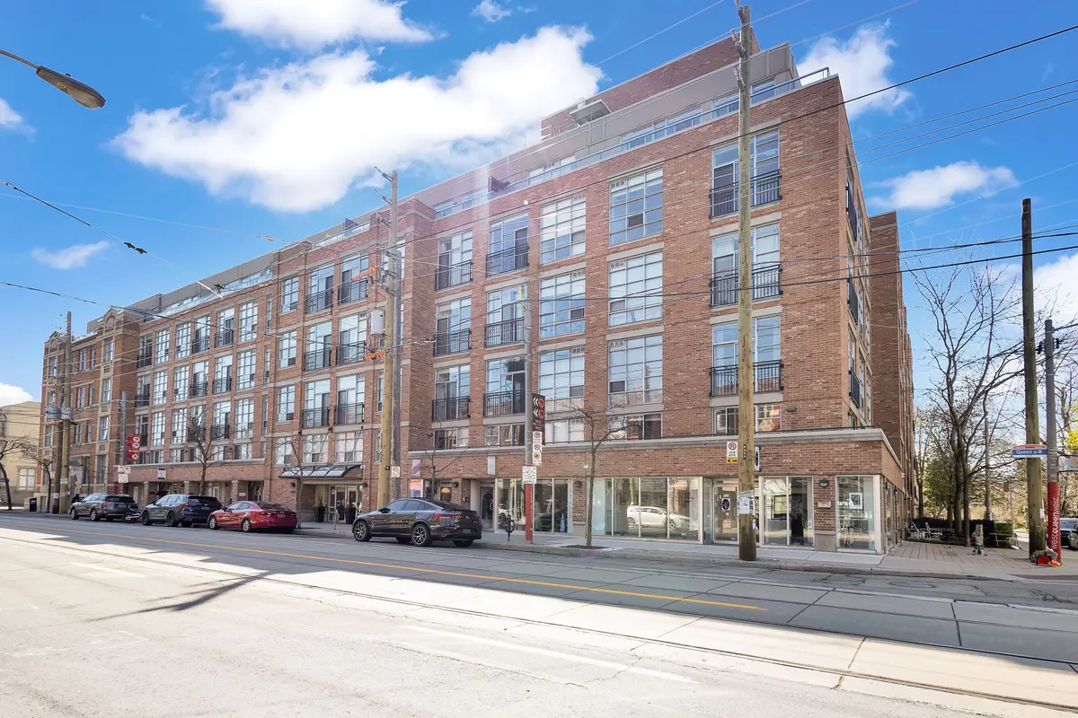 955 Queen ST W #202, Toronto C01, ON M6J 3X5