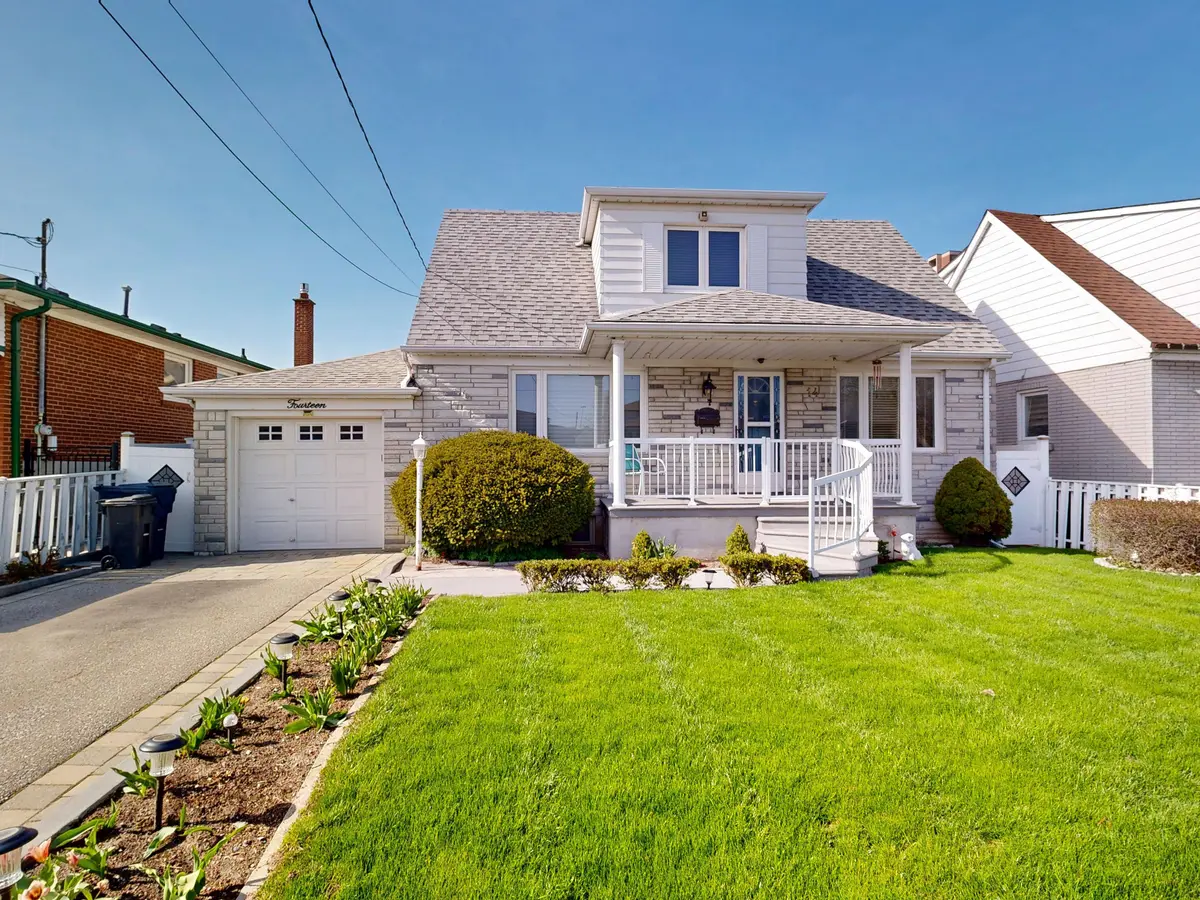 14 Beckett AVE, Toronto W04, ON M6L 2B1