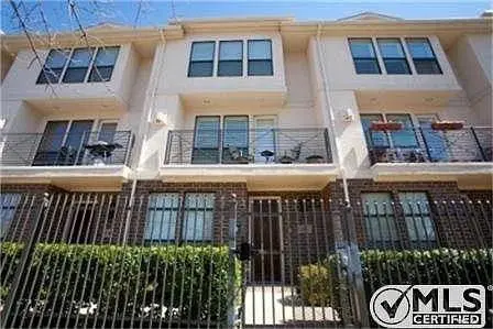 2606 Shelby Avenue #303, Dallas, TX 75219