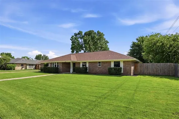 1006 Trophy Club Drive, Trophy Club, TX 76262