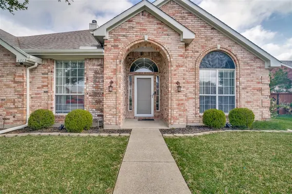 4803 Maple Shade Avenue, Sachse, TX 75048