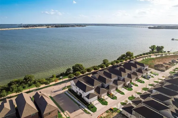 1822 Waterwalk Drive, Rowlett, TX 75088