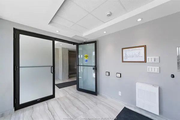 728 BROWNSTONE #506, Lakeshore, ON N9K 0C4