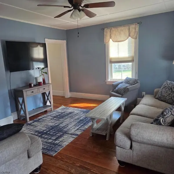 25 Park Ave, Flemington Boro, NJ 08822