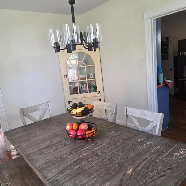 25 Park Ave, Flemington Boro, NJ 08822