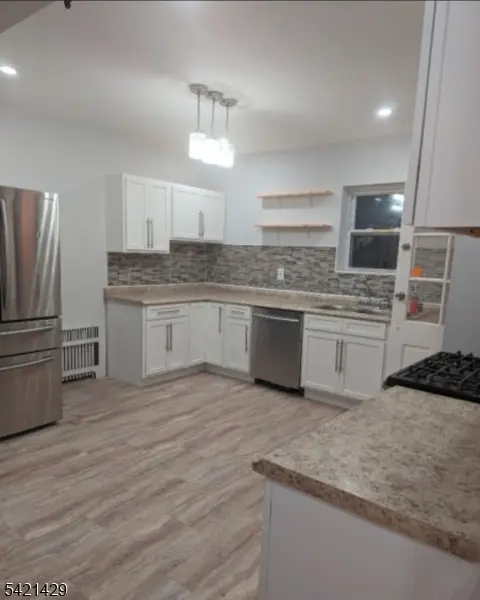 77 Ross St, East Orange City, NJ 07018