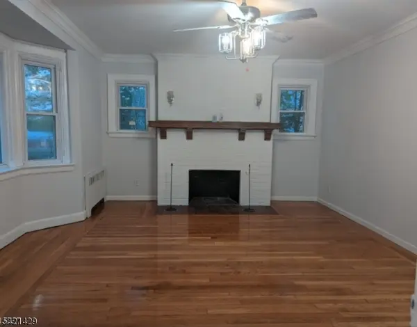 77 Ross St, East Orange City, NJ 07018