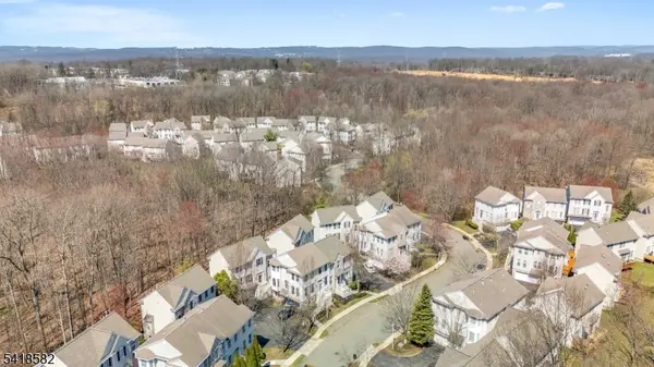 140 Arrowgate Dr, Randolph Twp., NJ 07869