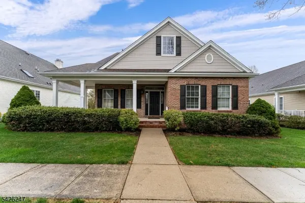 43 Falcon Way, Washington Twp., NJ 07882