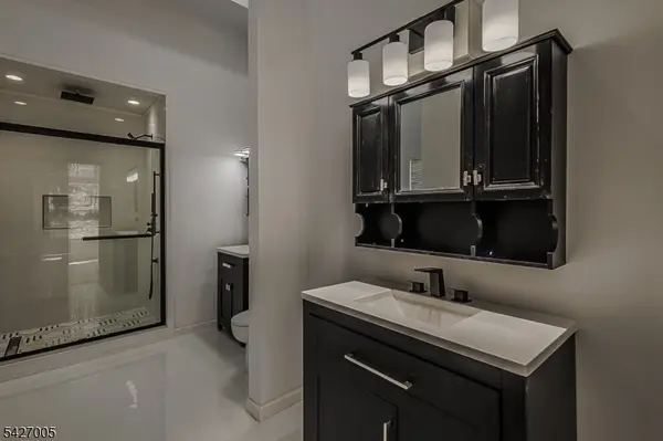 242 Hollow Rd, Montgomery Twp., NJ 08558