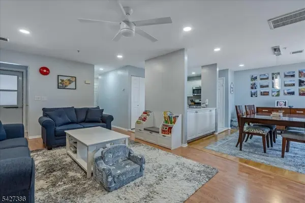 48 Buchanon Ct, West Orange Twp., NJ 07052