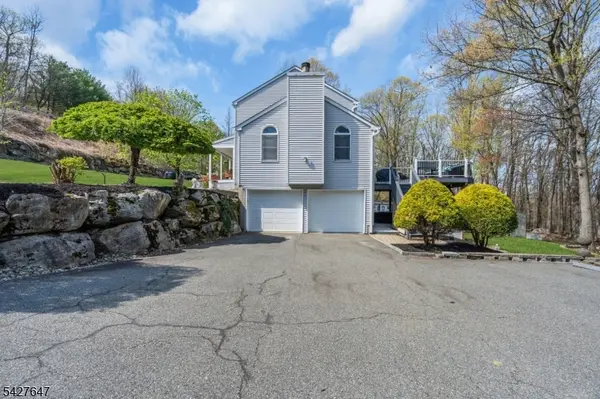 16 Joan Dr, Byram Twp., NJ 07874