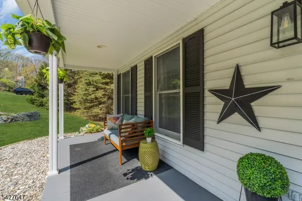 16 Joan Dr, Byram Twp., NJ 07874