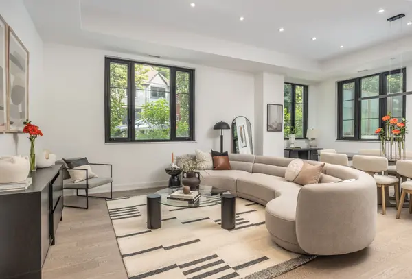 1 Strathgowan AVE #TH4, Toronto C04, ON M4N 0B3