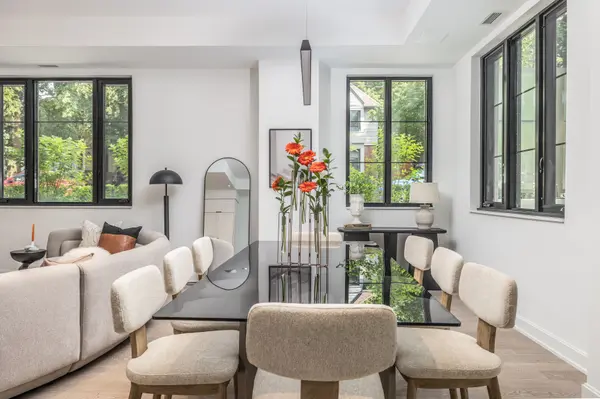 1 Strathgowan AVE #TH4, Toronto C04, ON M4N 0B3