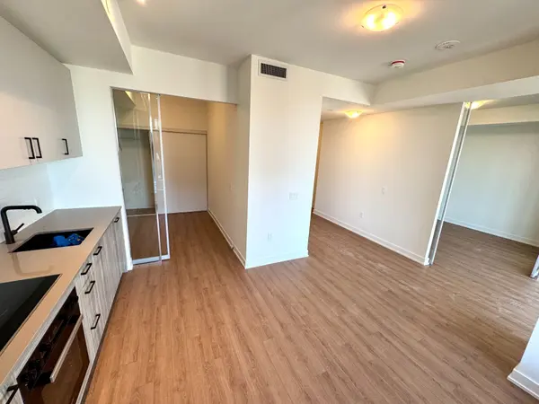 1 Quarrington LN #3401, Toronto C13, ON M3C 0S4