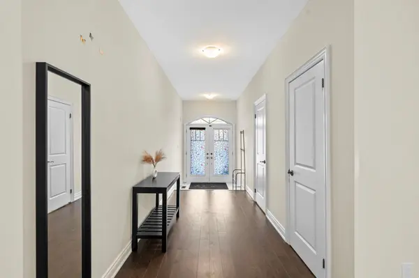 150 Heritage ST, Bradford West Gwillimbury, ON L3Z 4M6