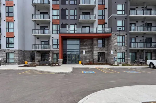 4 Kimberly LN #120, Collingwood, ON L9Y 5B4