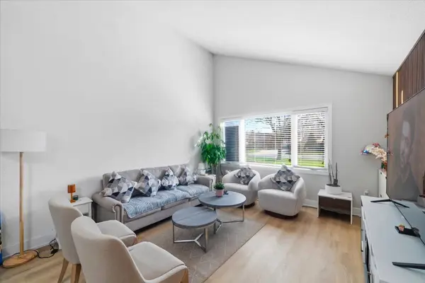 13 Cornwall RD #Upper, Brampton, ON L6W 1M8