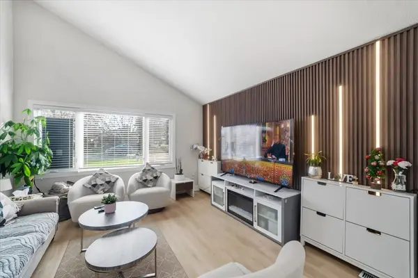 13 Cornwall RD #Upper, Brampton, ON L6W 1M8