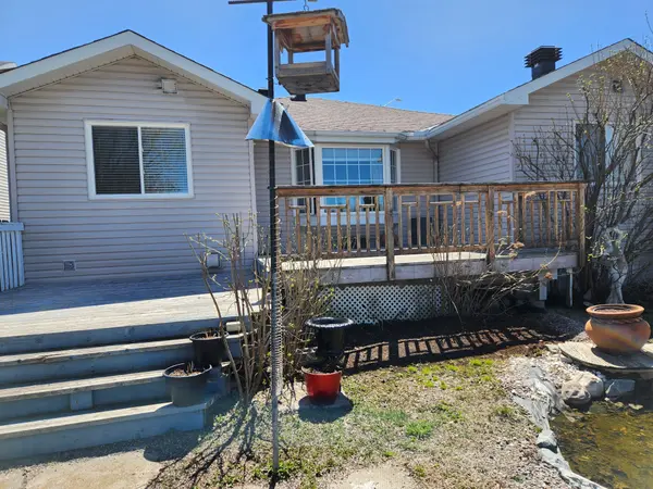 105 Mclachlin ST S, Arnprior, ON K7S 3Y5