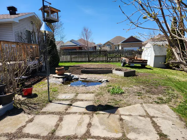 105 Mclachlin ST S, Arnprior, ON K7S 3Y5