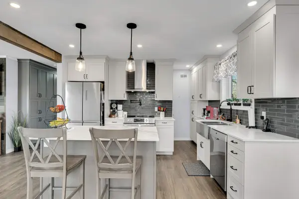 3069C 5th Lake RD, Frontenac, ON K0H 2K0