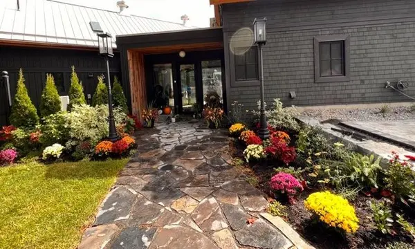 4/6 Sifton RD, Front Of Yonge, ON K0E 1R0