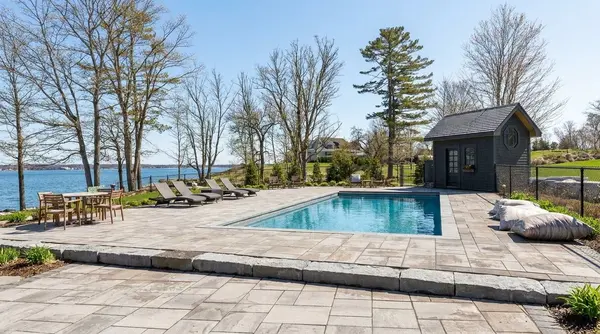 4/6 Sifton RD, Front Of Yonge, ON K0E 1R0