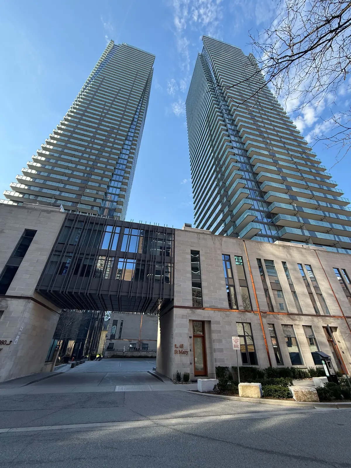 65 St Mary ST #3607, Toronto C01, ON M5S 0A6