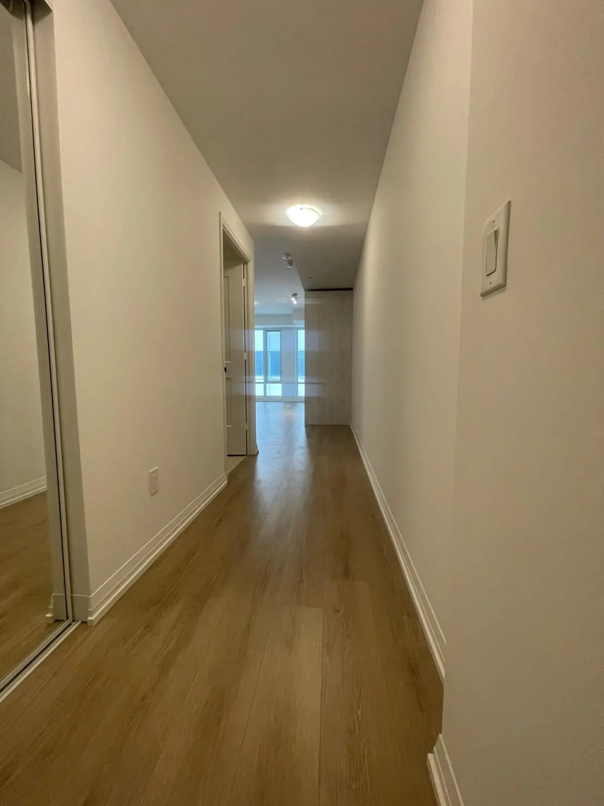 8 Widmer ST #1110, Toronto C01, ON M5V 0W6