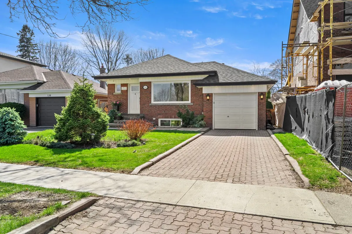 136 Lothian AVE, Toronto W07, ON M8Z 4L4
