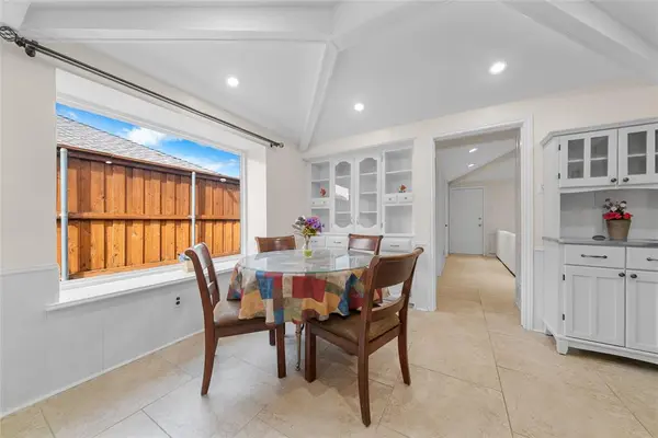 9727 Amberley Drive, Dallas, TX 75243