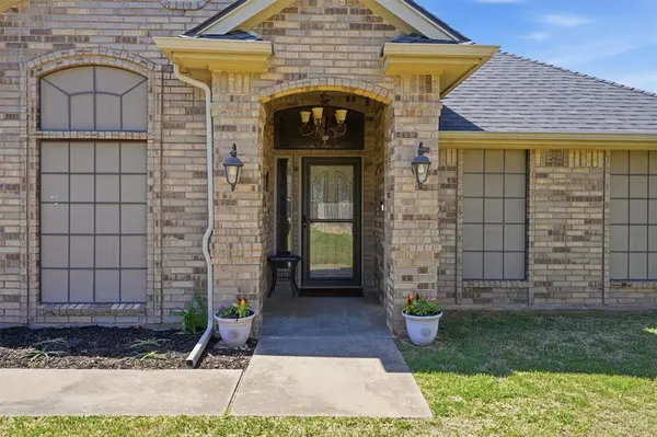 3802 Buena Vista Circle, Granbury, TX 76049