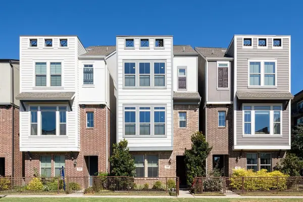 1008 Manacor Lane,  Dallas,  TX 75212