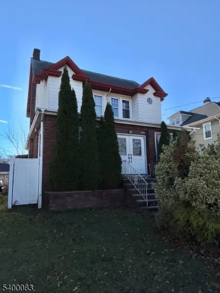 630 Park Ave, Elizabeth City, NJ 07208