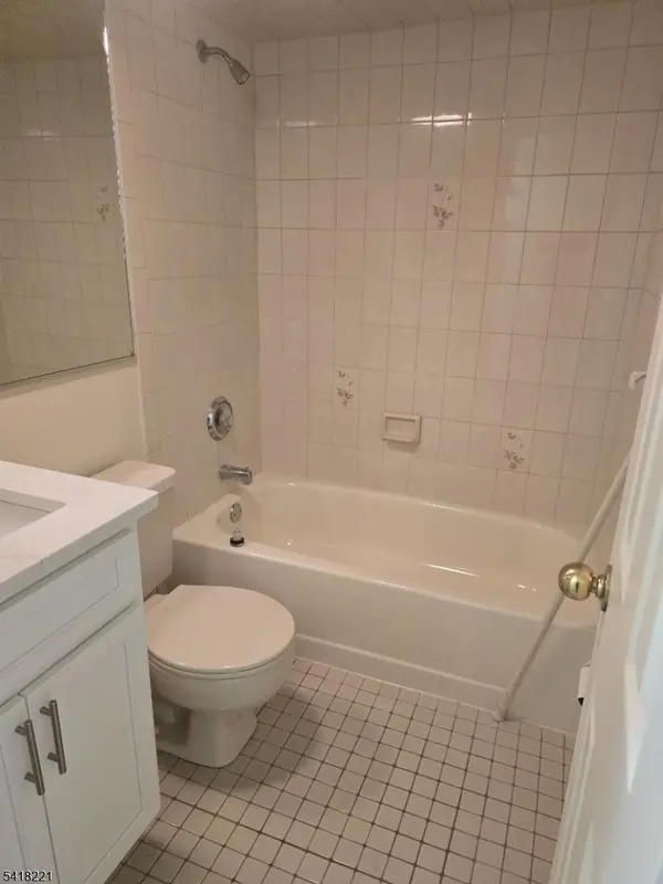 361 Franklin St #1, Bloomfield Twp., NJ 07003