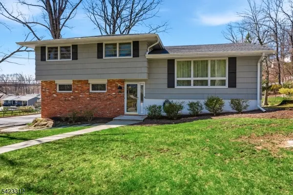 17 Seneca Ave, Rockaway Twp., NJ 07866