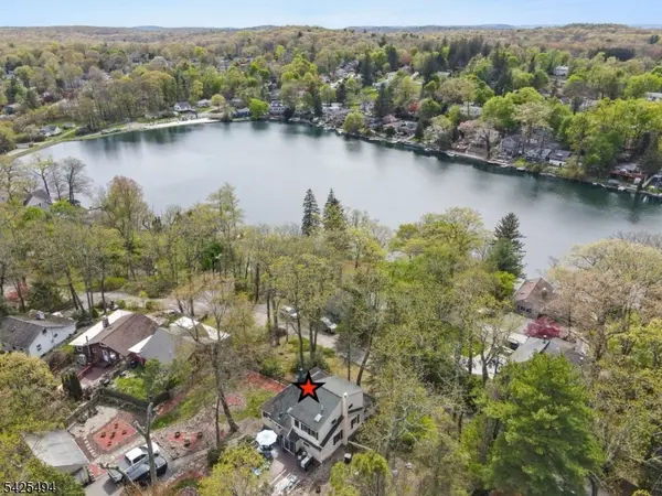 69 Lindys Dr, West Milford Twp., NJ 07480